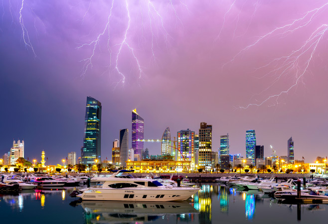 Lightning storm, Kuwait City